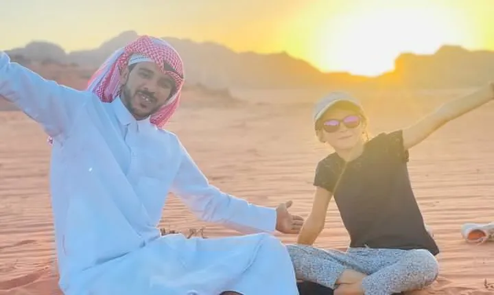 Full Day Jeep Tour & Traditional Lunch - Wadi Rum Desert Highlights