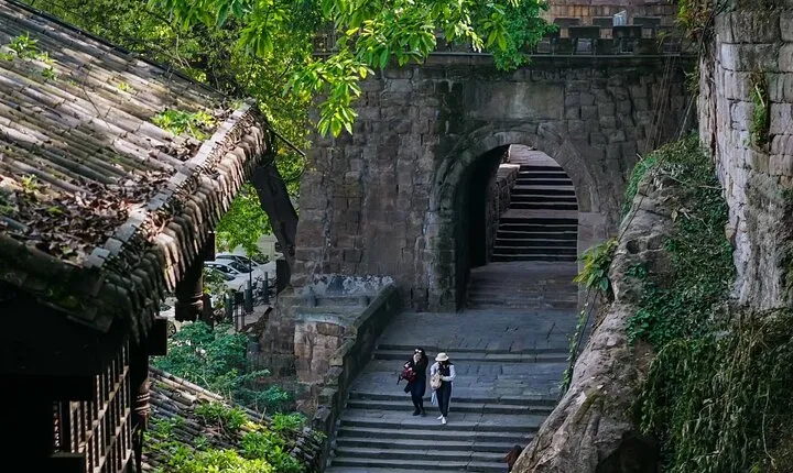 Chongqing Walking Tour: Shancheng Alley or Huangge Ancient Road