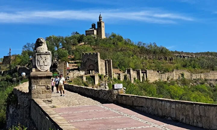 Veliko Tarnovo and Arbanasi day tour from Sofia with pickup