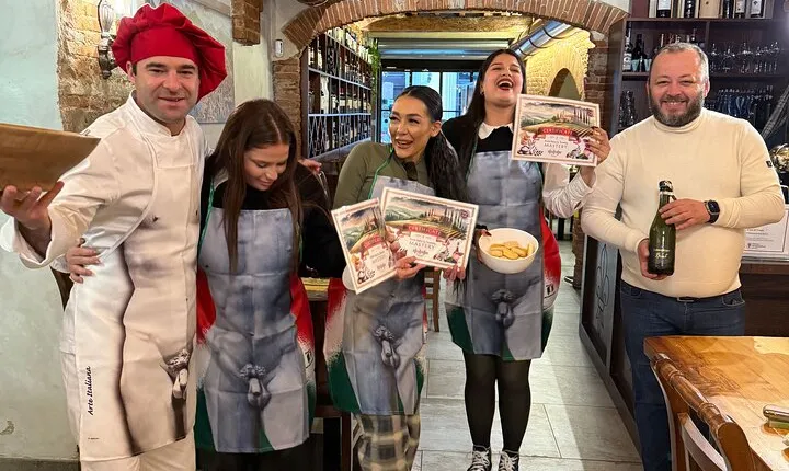 Florence: Tiramisu & Pasta Making Class with Unlimited Wine