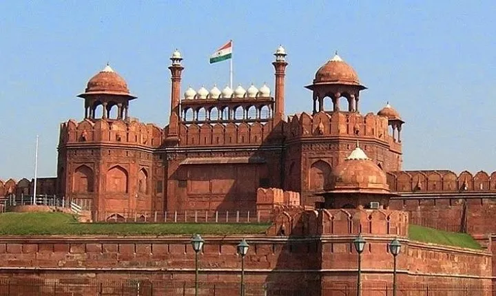 Explore Red Fort With Entrance & Private Guide