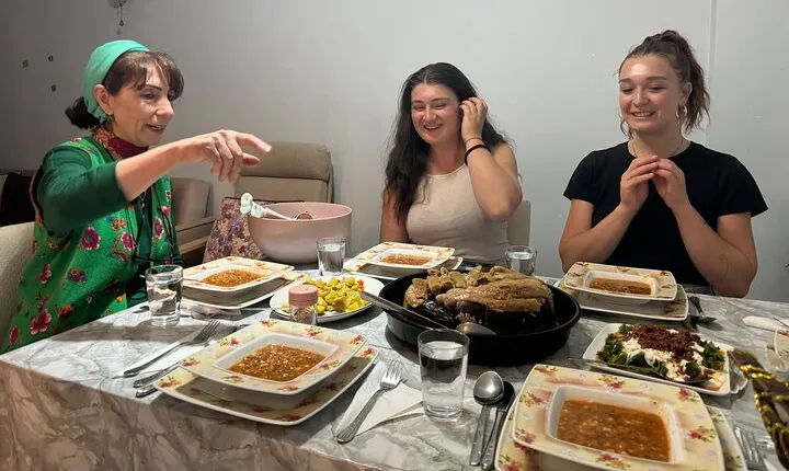 Traditional Family Dinner in Istanbul with with Eastern Family