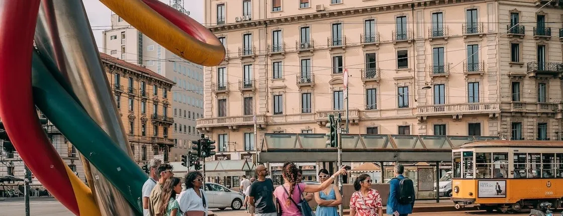 Milan highlights walking tour
