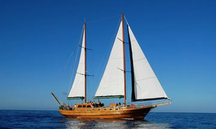 Fuerteventura: Aphrodite Exclusive Gulet with Food and Drinks