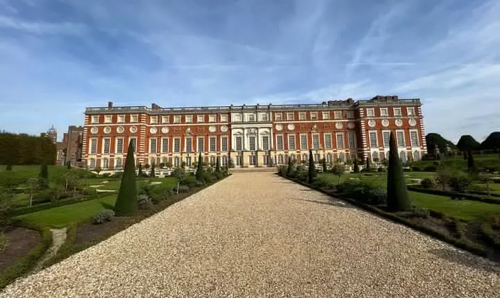 Explore Windsor Castle and Hampton Court Palace