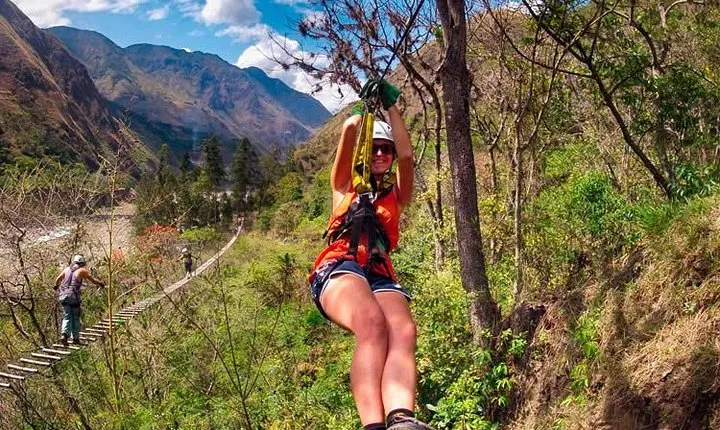 Zipline in Chinchero