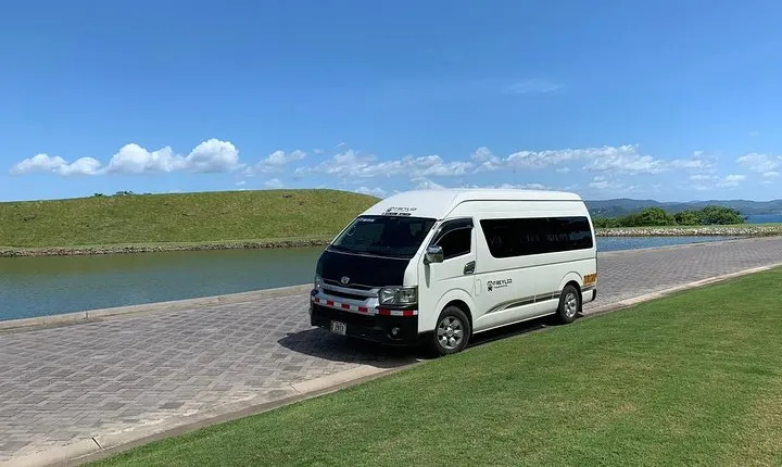 Private Transport from La Fortuna de Arenal to Liberia Int'l Airport