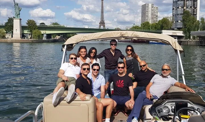Paris on the Seine side: Magical private cruise