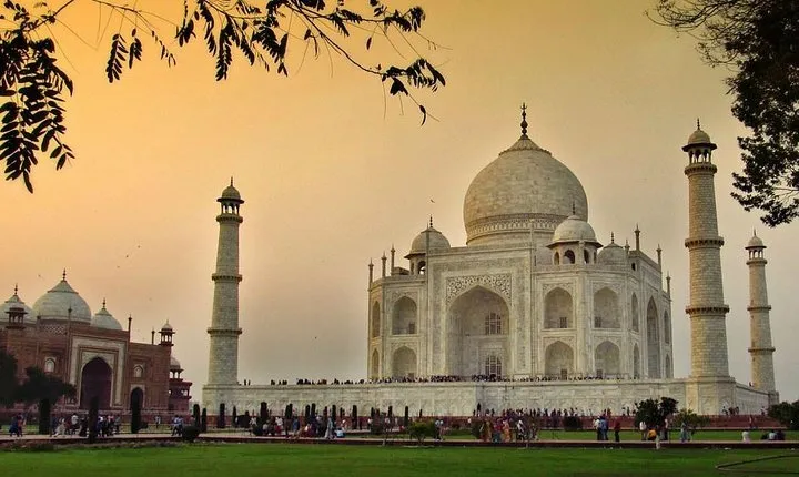 “No wonder, it's a wonder - Same day Agra Tour 