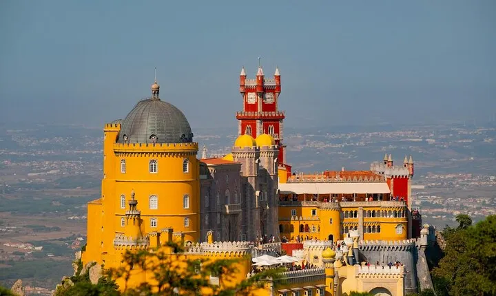 Lisbon: Sintra, Pena, Cabo da Roca Coast & Cascais Tour