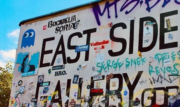 East Berlin's Street Art: Private Walking Tour