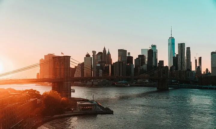 NYC Bus Tour of Brooklyn, Bronx, Queens: Art, Food & Sports