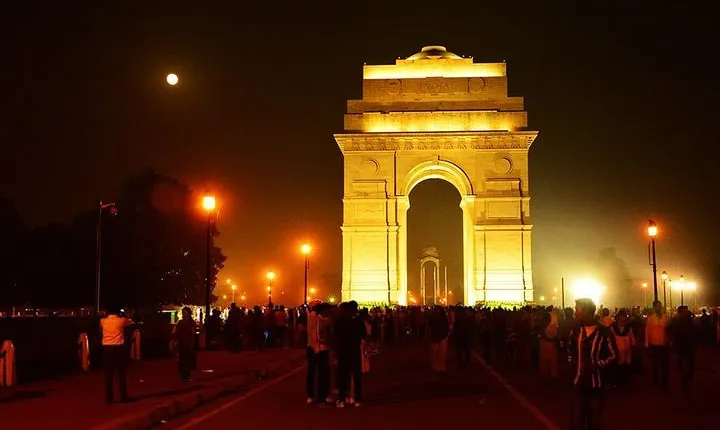 Old Delhi Guided Tour: Spice Market, Temples & Historic Sights