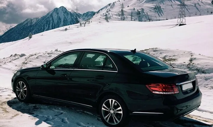 Transfer from Barcelona Airport to Andorra. (1 to 3 passengers)