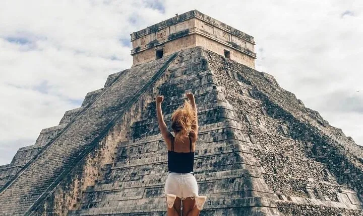 Chichen itza regular tour with lunch and Cenote experience.