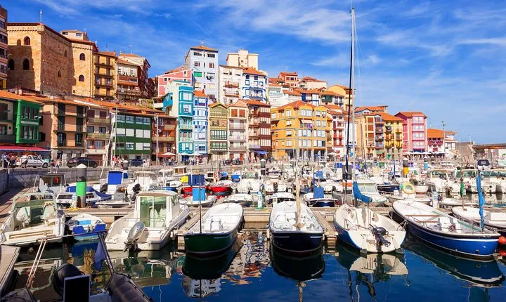 Basque Coast Tour: Vizcaya Bridge, Gaztelugatxe, Bermeo and Gernika