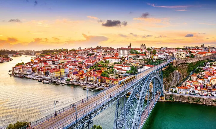 Discover the Charm of Porto with a Picturesque Private Journey