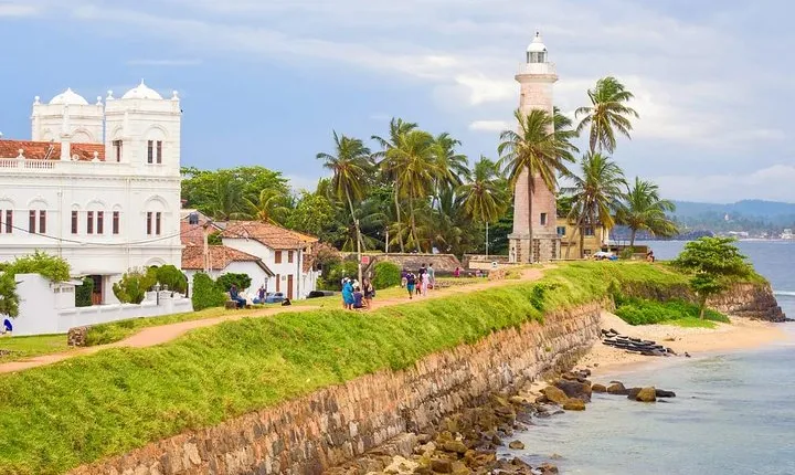 Private Day Tour to Southern Scenery - Galle from Negombo