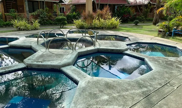 Laguna Hotspring and Tagaytay Tour from Manila