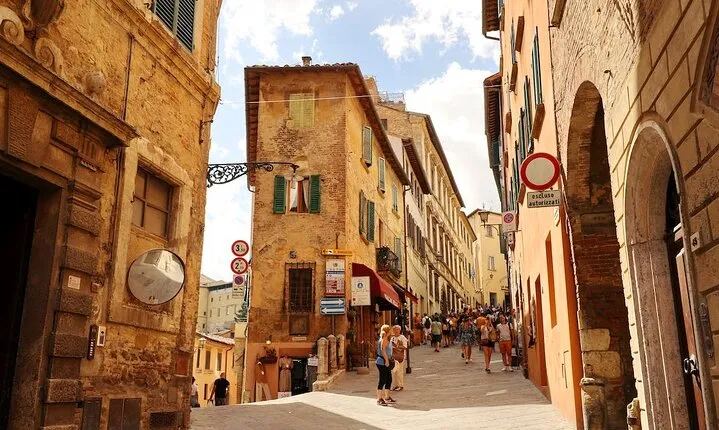 8 Hour Private Tour from Florence: Montepulciano and Pienza