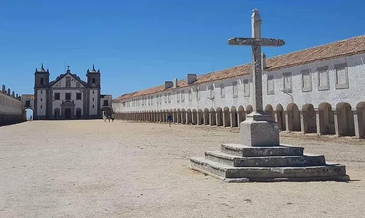 Private tour from Lisbon | Arrábida and Sesimbra with wine tasting
