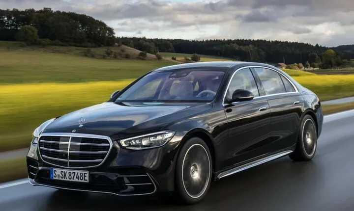 Premium one way transfer to Lyon France