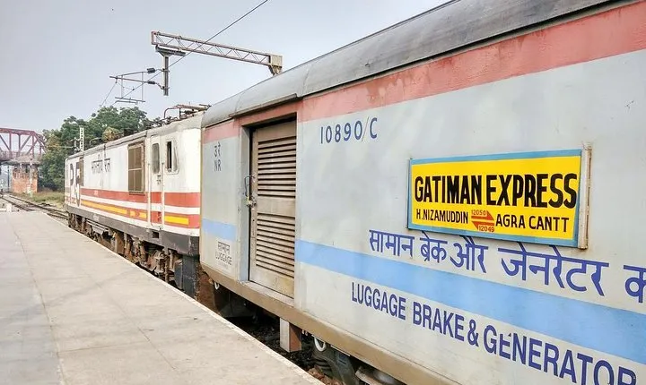 Taj Mahal private tour from Delhi by Gatimaan Express