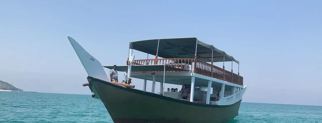 Snorkeling in Fujairah Dibba full-day tour by Dhow from Ajman