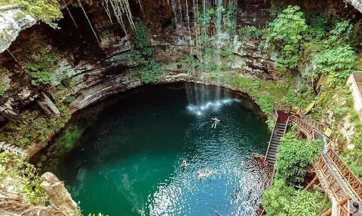 Chichén Itzá Premium Cenote y valladolid Day Tour