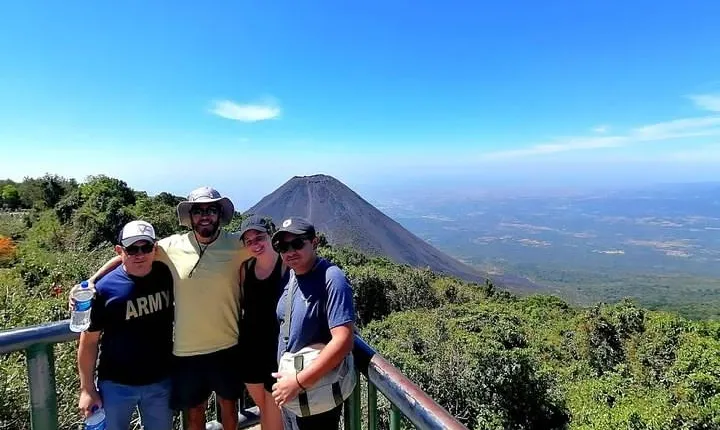 Combo Tour :Joya de Céren UNESCO Site + Cerro Verde National Park