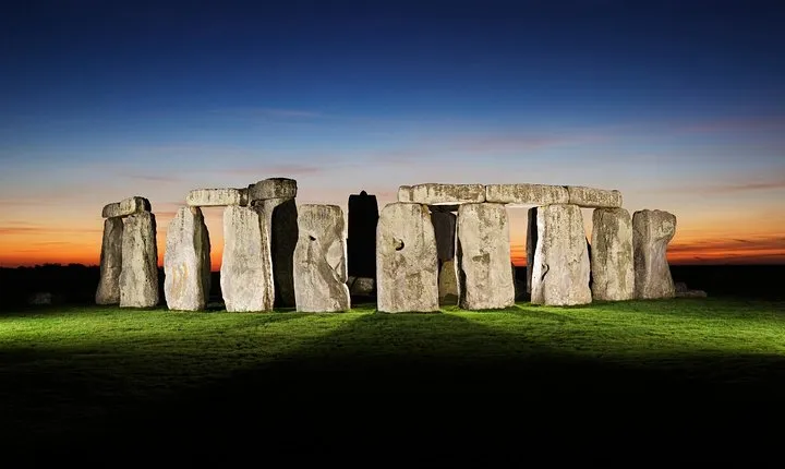 Stonehenge, Avebury, and West Kennet Long Barrow from Salisbury