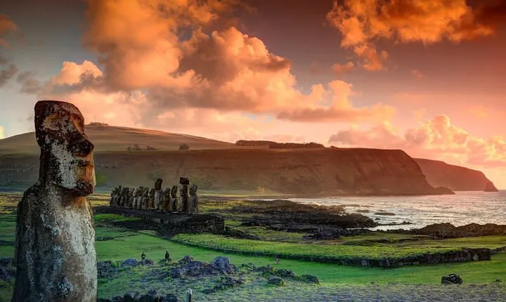 Full Day Private Tour: Factory of the Moai the stone giants