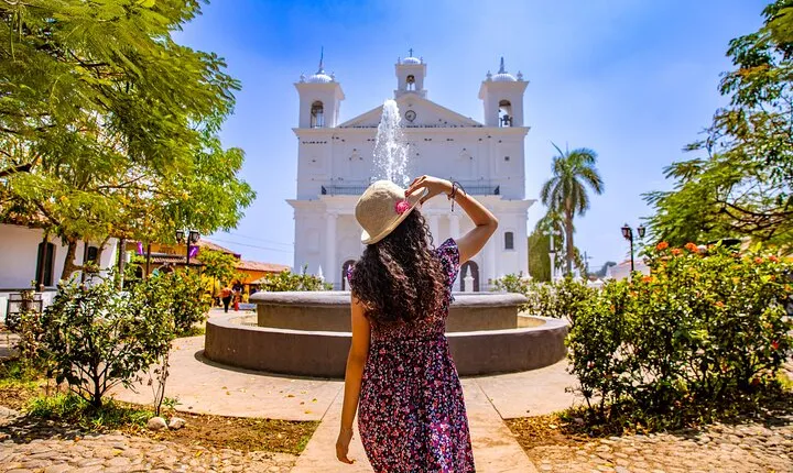 Charming Colonial Suchitoto Tour Experience