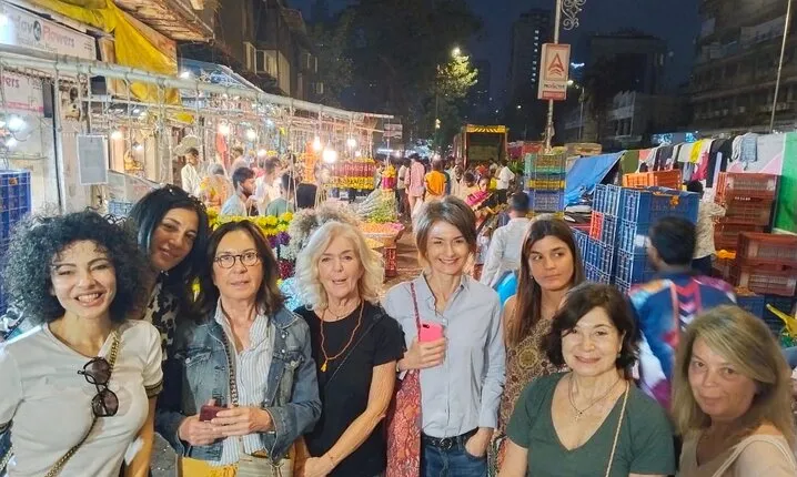 Private Full-day siteseeng city Tours Mumbai + Dharavi slum Tour