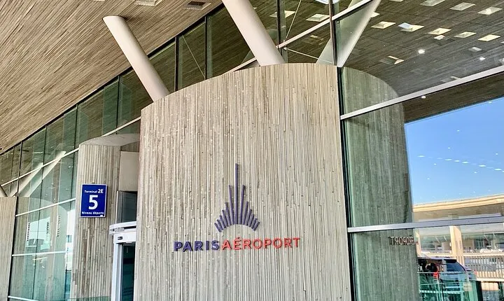 Private Transfer CDG Airport <-> Paris - One way