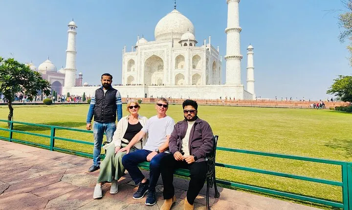 All Inclusive Taj Mahal, Agra Fort, Baby Taj Car with Local Guide