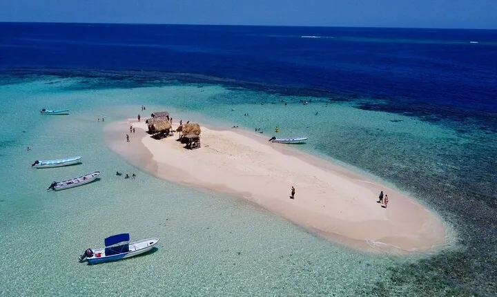 Cayo Arena, Paradise Island Tour