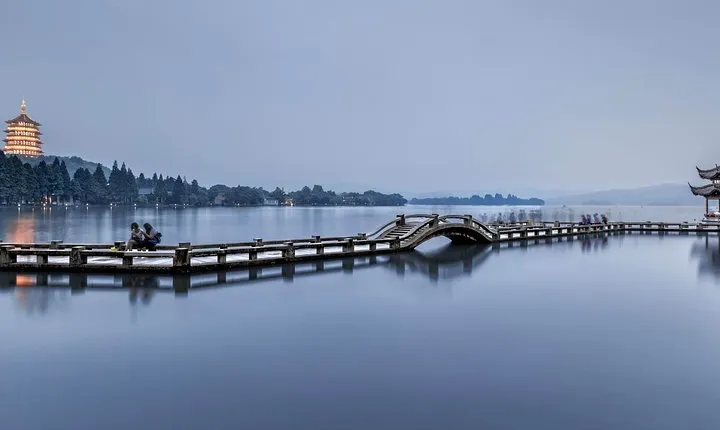 Hangzhou Private Day Trip by Limo from Shanghai