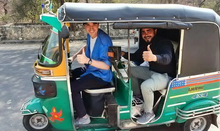 Pink city private Day Tour by Tuk Tuk with English speaking driver..