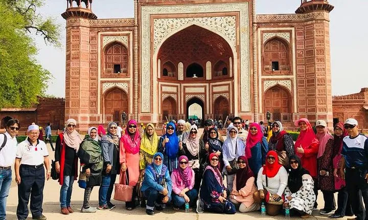 1 Day Delhi & 1 Day Agra Tour from Delhi – Private Guided Tour
