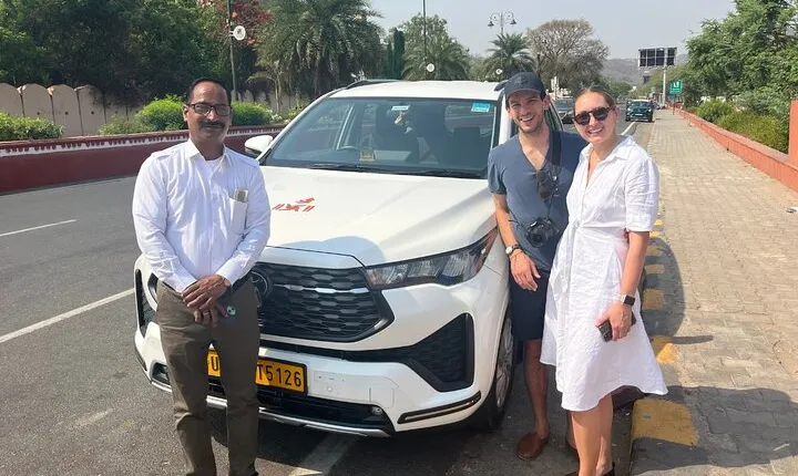 Jaipur Day Tour in SUV Experience with Guide