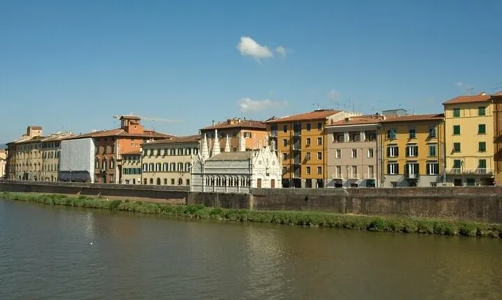 Full-Day Private Tour to Pisa and Lucca from La Spezia cruise port