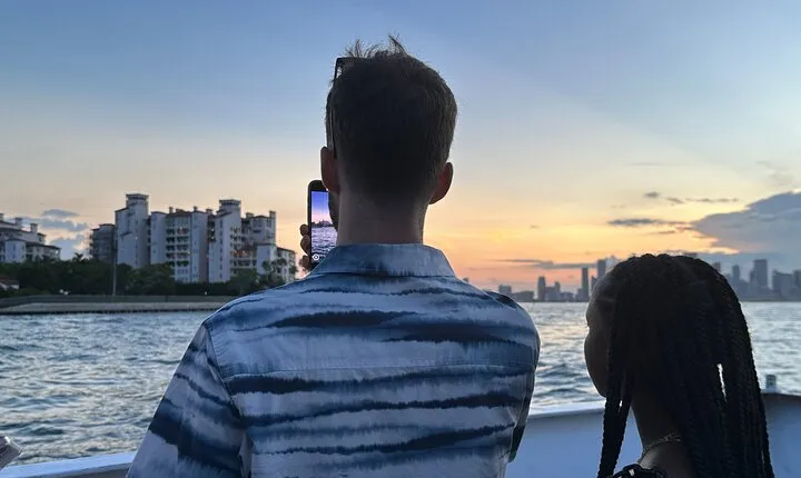 Miami Sunset Cruise with Millionaire Mansions on Biscayne Bay 
