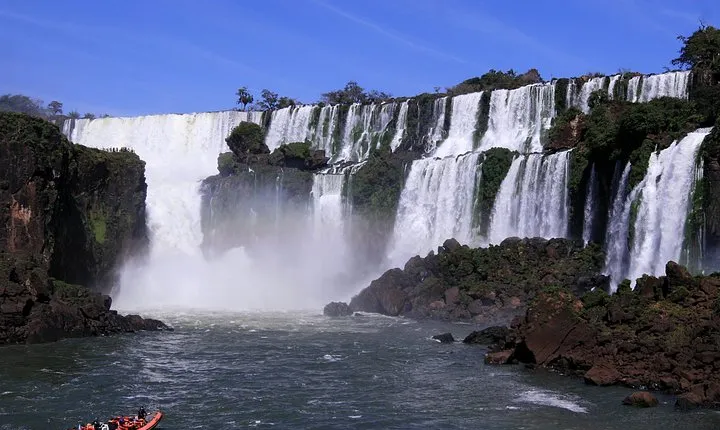 Iguassu Falls Combo Tour: Visit to the Brazilian side and Waterfall Boat Ride