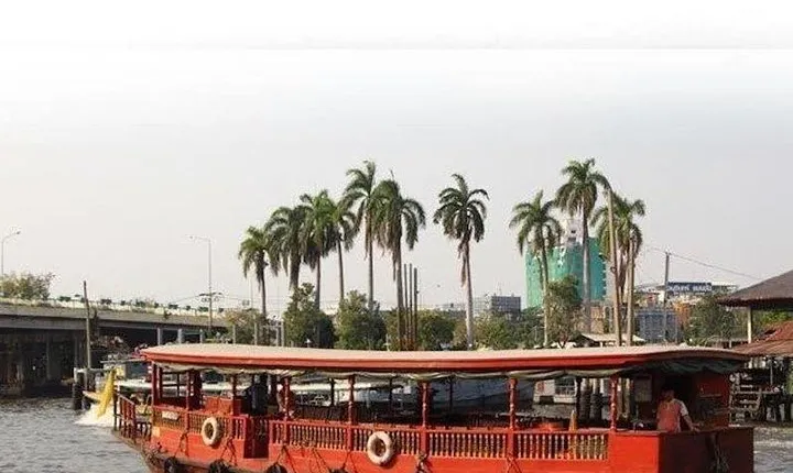 Venice of the East Lunch Cruise and Canal Tour