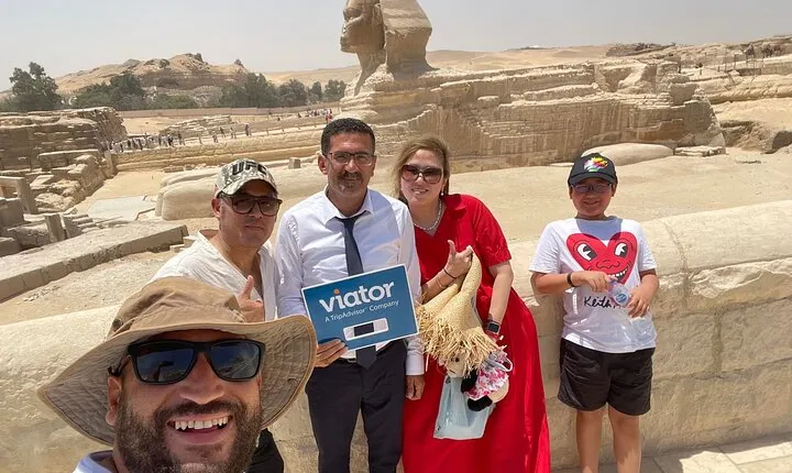 Private Full Day tour To Giza pyramids,Sphinx,Memphis & Saqqara