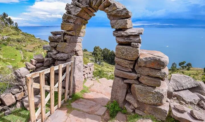 Lake Titicaca Tour with Amantani Island Homestay (2 Days)