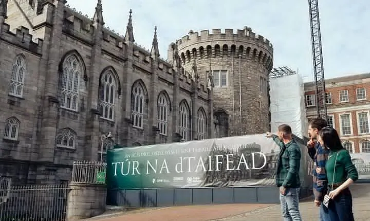 Dublin Private Walking Tour with a local: Highlights & Gems