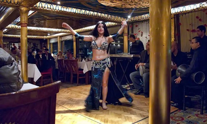 Dinner Nile Cruise in Cairo with Oriental and Belly Dance 2025