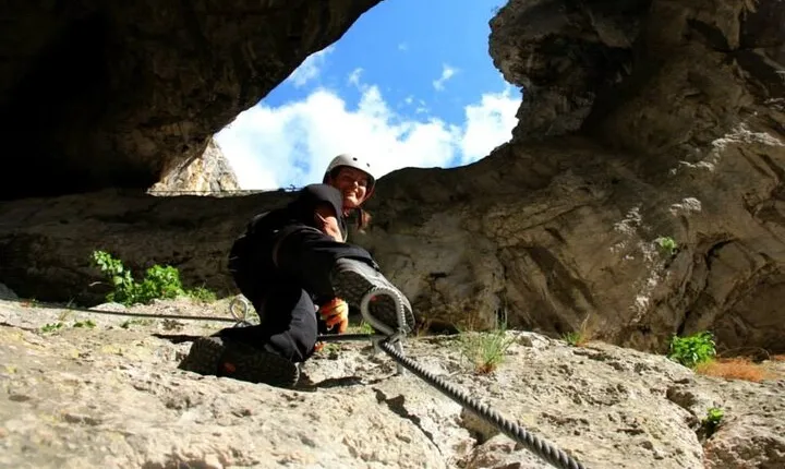Private Climbing OR Hiking Experience in Cheile Turzii